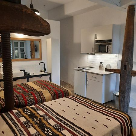 Dormir Au Pressoir Montagnieu  Kültér fotó